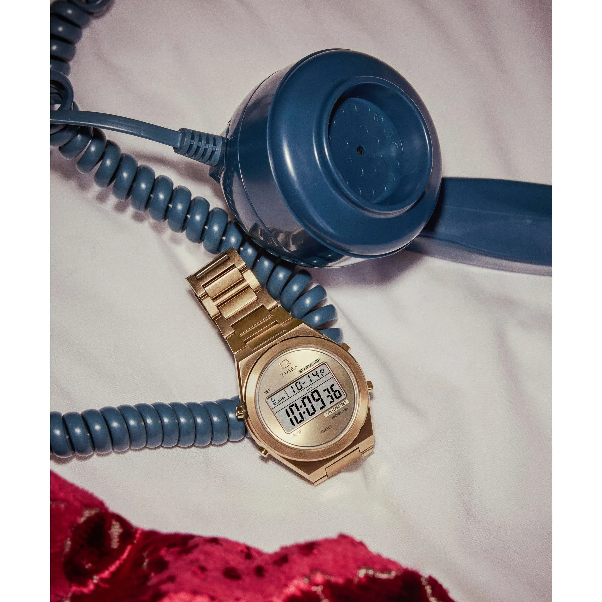 Q Timex Q80 Continental TW2Y09700UJ Gold